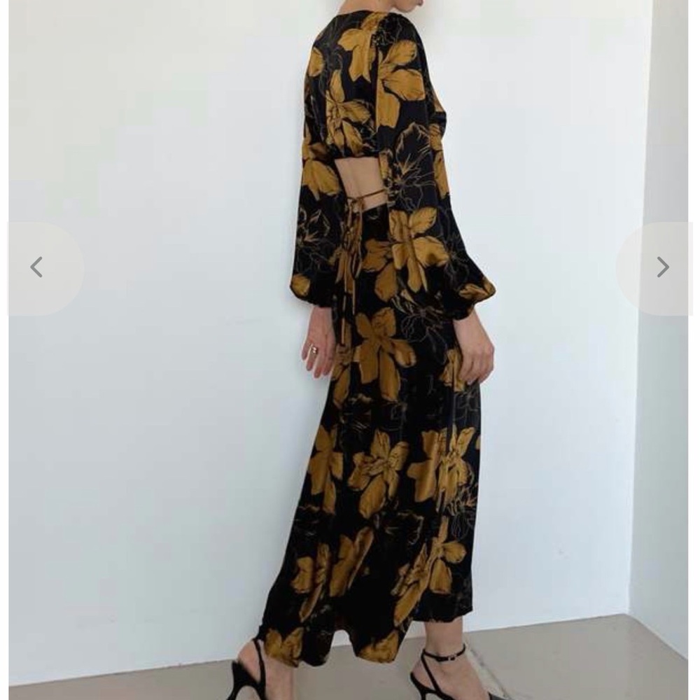 Astr Black and Gold Floral Long Sleeve Dress - Picture 5 of 5